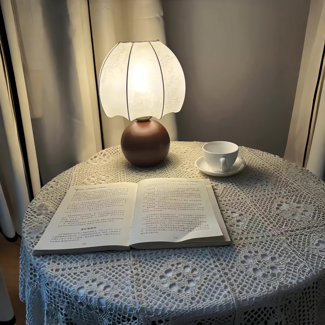 Vintage floral table lamp, med - Home Decor Living reseña y precio