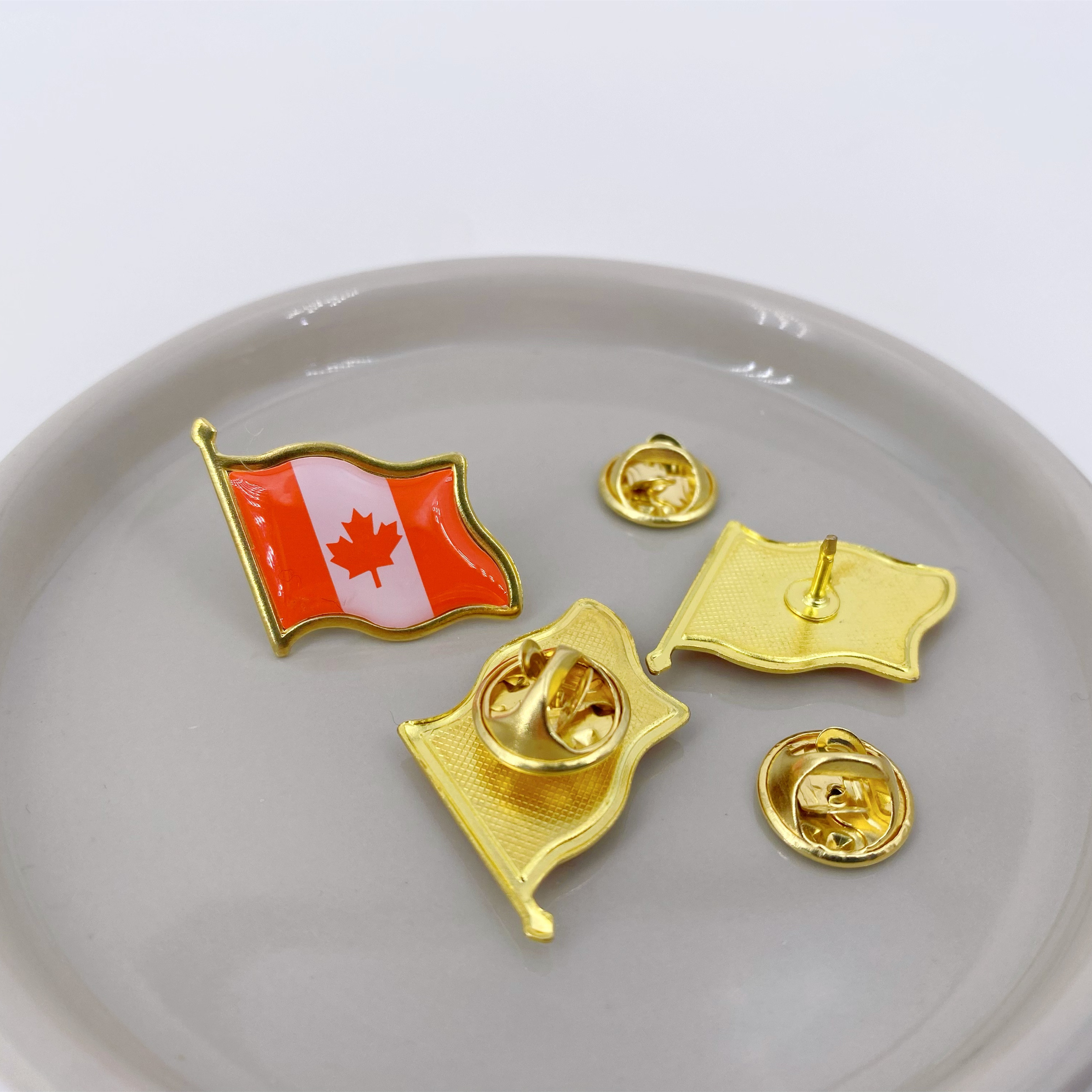 Canada Flag Lapel Pins - Bulk  - Home Decor Canada reseña y precio